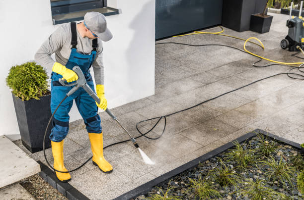 Best Garage Pressure Washing  in Hollidaysburg, PA